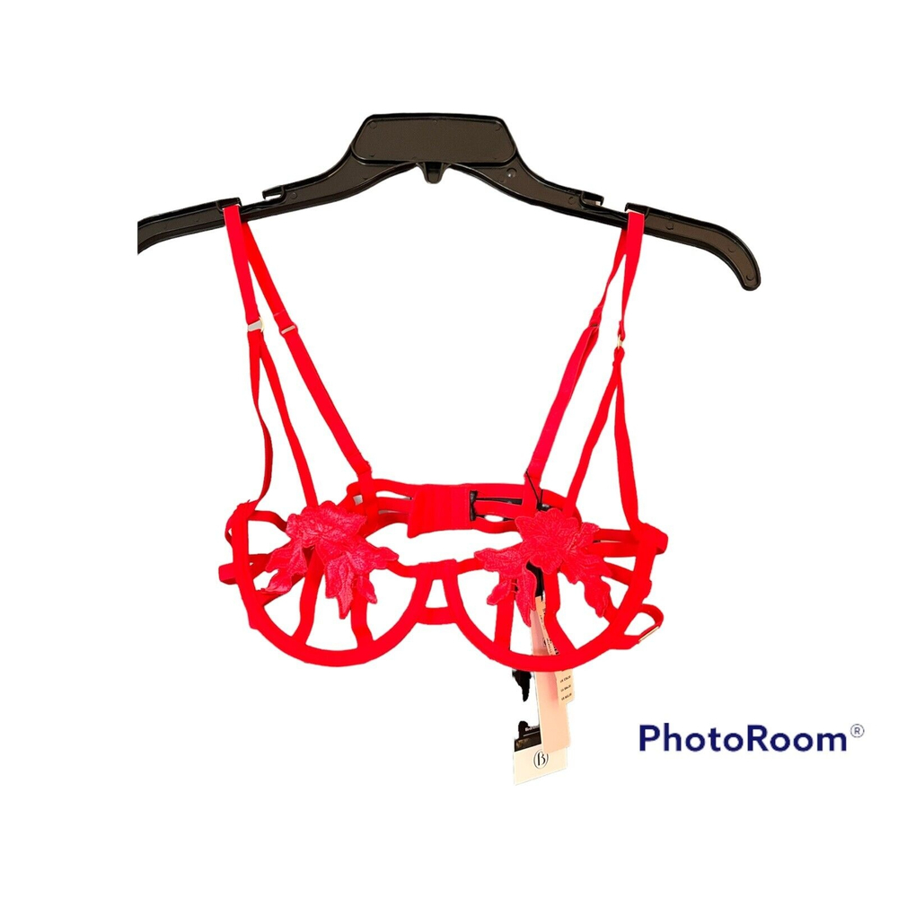 New  Victoria’s Secret x Bluebella strappy red bra  Size 32 B Sexy